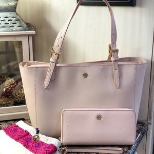Tory Burch York Buckle Tote & Wallet in Light Oak